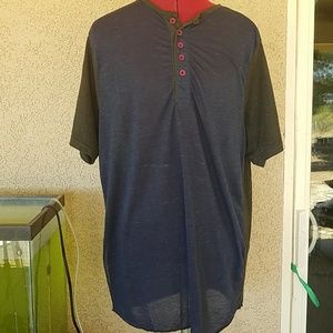 Gender Neutral Broken Threads Shirt sz Large